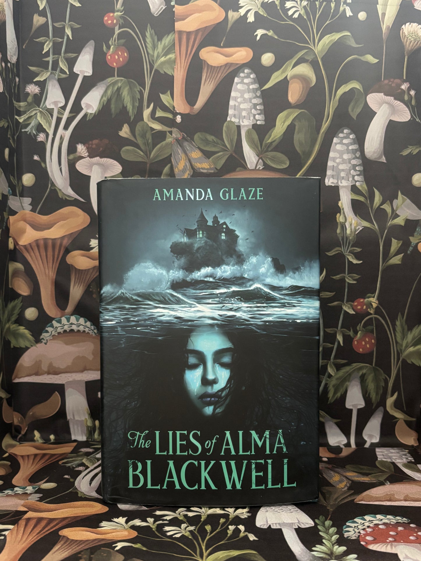 The Lies of Alma Blackwell by Amanda Glaze